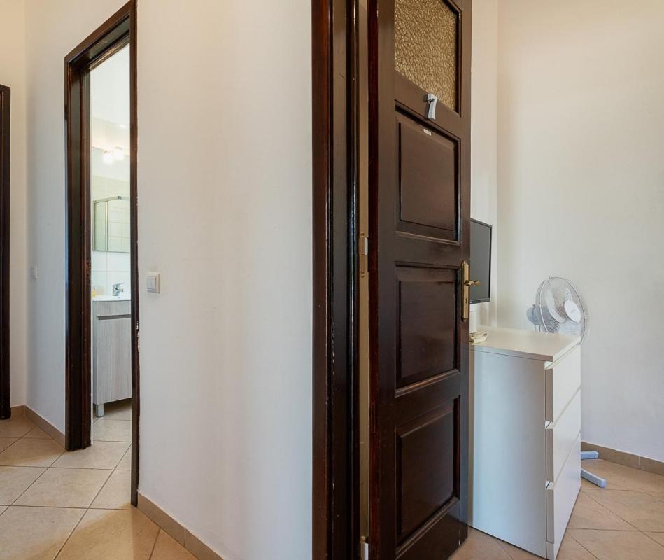 Blife Salinya Private Rooms At N125 Ольян Экстерьер фото